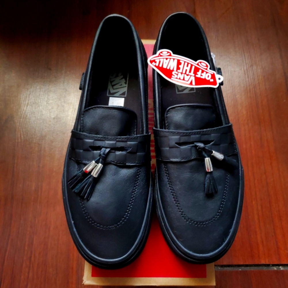 VANS Shoes Tassel style size us 9.5 Brand New. Never Never worn. Black